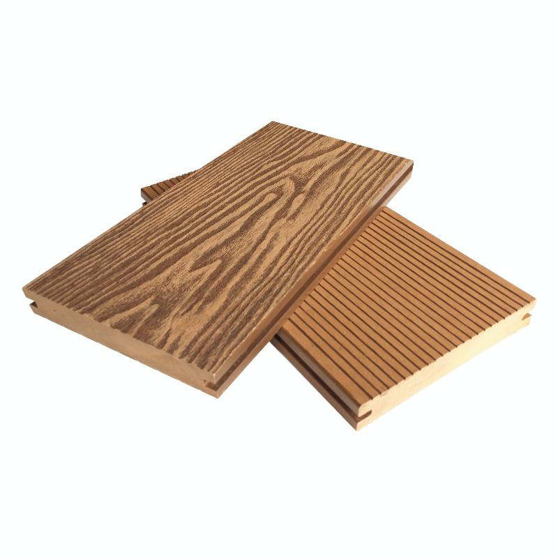 Woodgrain effect solid domestic grade composite decking