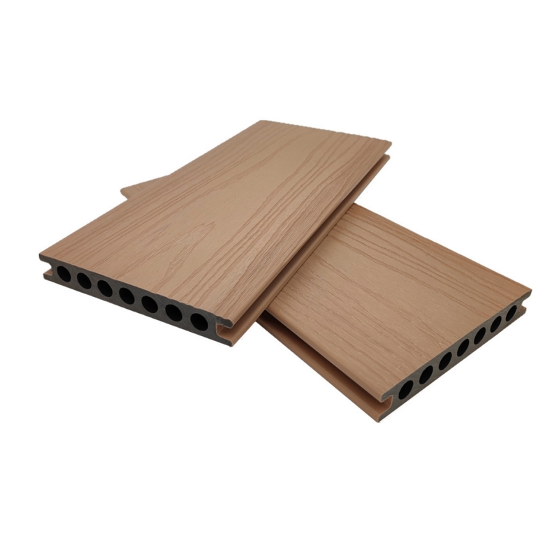 New technology wood-plastic extrusion composite flooring